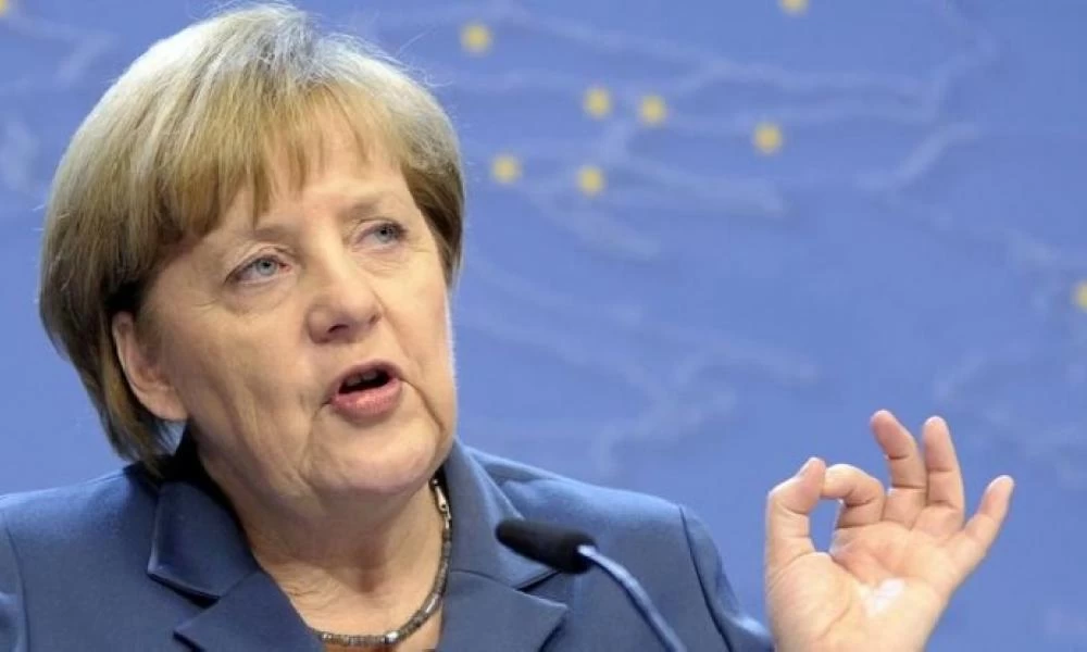 Αυτοκίνητο "μπούκαρε" στην είσοδο του γραφείο της Άνγκελα Μέρκελ